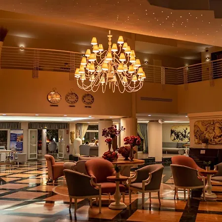 Warner Phokaia Foça