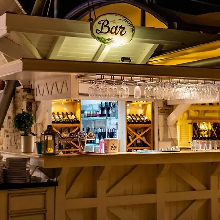 Warner Phokaia Foça