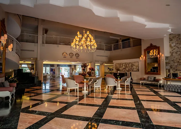 Warner Phokaia Hotel 4*