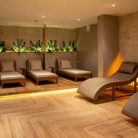 Warner Phokaia Hotel 5*