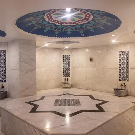Warner Phokaia Hotel