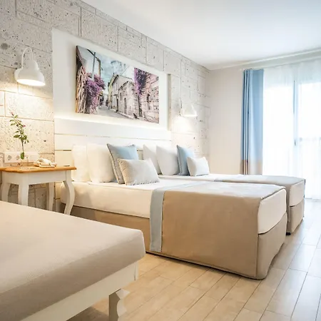 Hotel Warner Phokaia 5*