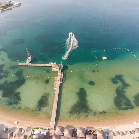 Warner Phokaia Foça