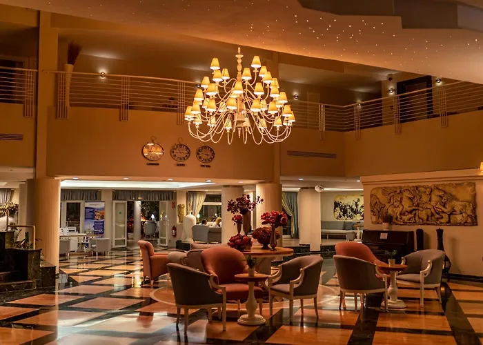 Warner Phokaia Foça